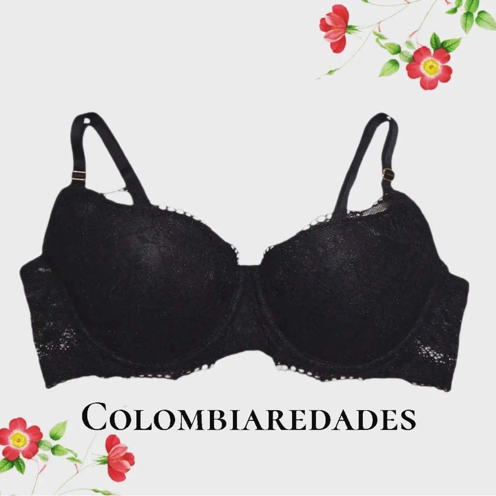 Black lace bra with medium enhancement Leonisa brand